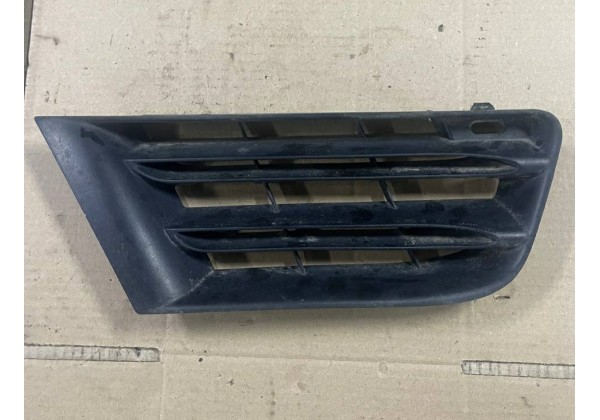 Решітка бампера верхня права Renault Scenic 2, 06-09, 7701477306