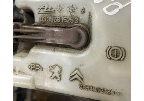 Головний гальмівний циліндр Citroen C4 Grand Picasso, Berlingo 2, DS5, Peugeot 3008, 5008, Partner 2, 4601T1, 4635C2, 03355815253, 9654002180