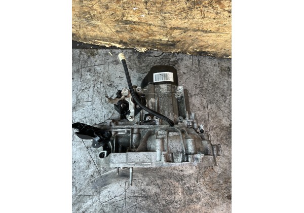 Коробка передач Renault Megane III, 1.6 16V бензин 5 ступка JH3183 . 400$ 