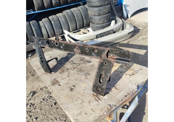 Підрамник (передня частина) Renault Clio 3, Modus, 8200803452, 8200500488, 8200583044, 8200803451 *