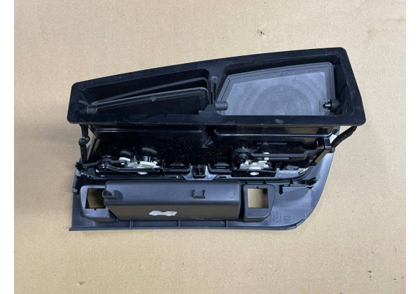 Дефлектори обдуву салона центральні Peugeot 5008, 09-16, 824770, 9686527977