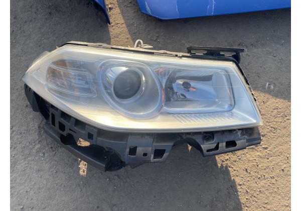 Фара права Renault Megane II 06- Галоген