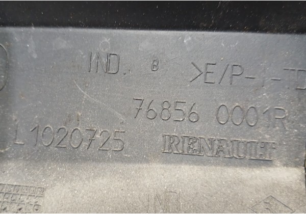 Молдінг заднього правого крила Renault Megane III купе, 768560001R