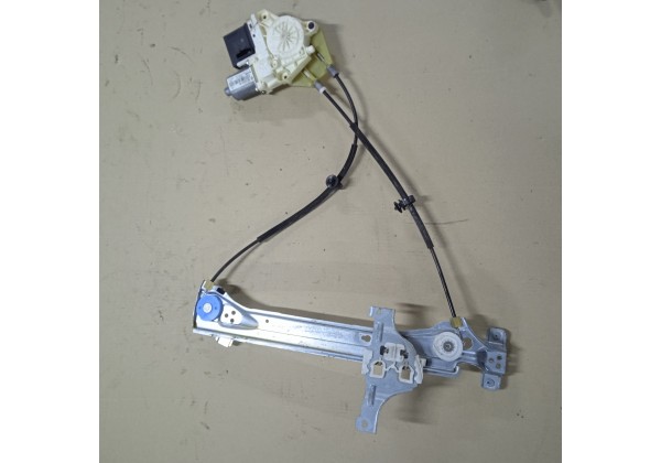 Склопідйомник лівої задньої дверки Renault Megane 3, 827210008R, 827310185R