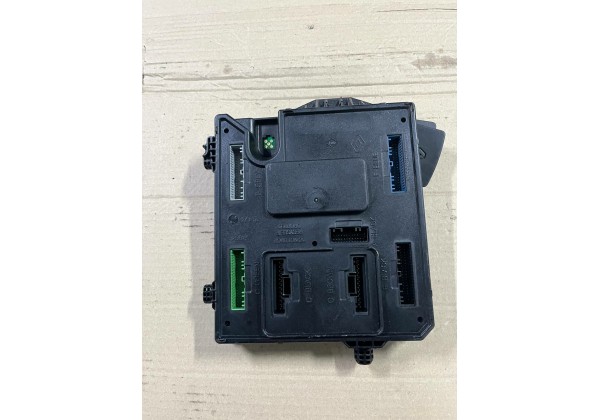 Блок комфорта, модуль BCM Renault Megane 3, Scenic 3, 284B12059R, S180180060