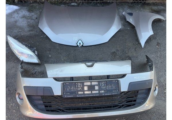 Бампер передній Renault Megane III, код фарби TEHNK