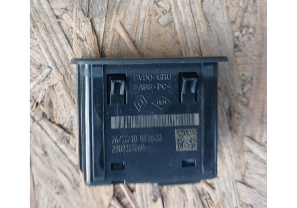Гніздо AUX/USB Renault Megane III,  Scenic III,  Trafic II, III,  Master II, Fluence, 280230006R