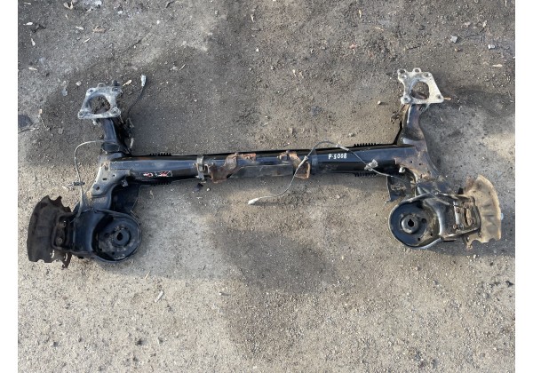 Балка задня Peugeot 5008 I