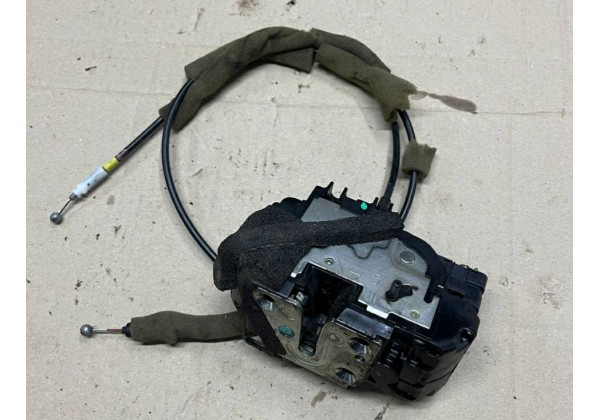 Замок задньої лівої дверки Renault Koleos, 08-16, 825037711R