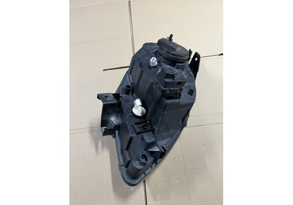 Фара передня ліва Renault Kangoo 8200183917