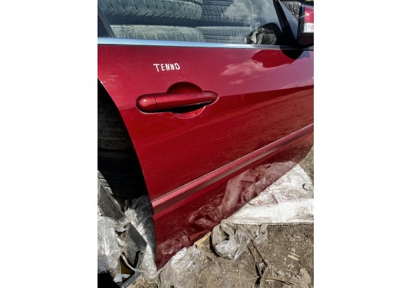 Дверка передня права Renault Laguna III, код фарби TENND, ціна за голу дверку 