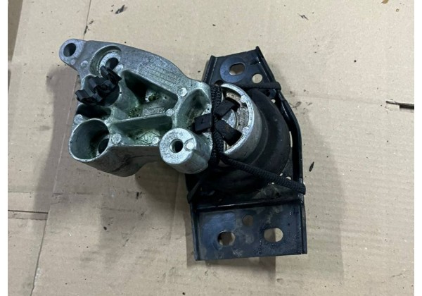 Опора, подушка двигуна права Renault Laguna III 2.0 dci, 112100004R