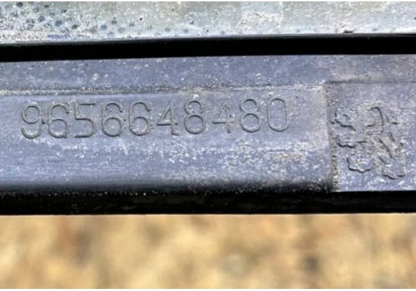 Скло кутове лівої передньої дверки Peugeot 308, T7, 07-13, SW, HB 5 дв, 9300T8, 9656648480