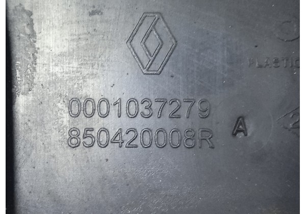 Кронштейн кріплення заднього бампера Renault Megane 3, універсал, 850420008R, 0001037279 *