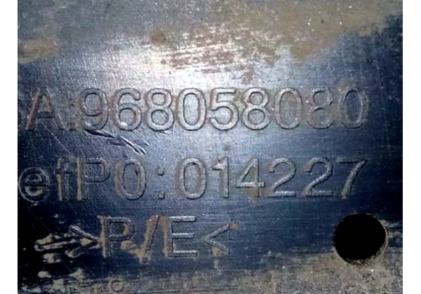 Підсилювач переднього бампера Citroen Berlingo 2, Peugeot Partner 2, 968058080