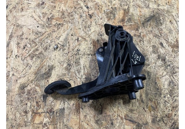 Педаль щеплення Renault Laguna 3, 1.5 DCi, 465030297R