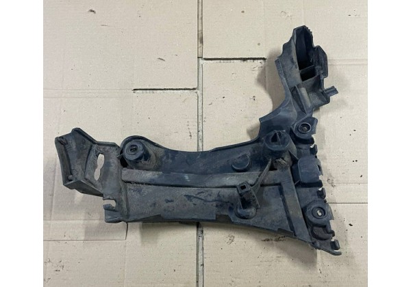 Кронштейн кріплення заднього бампера лівий Renault Kangoo 2, 8200435435