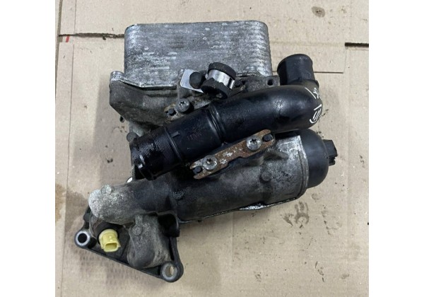 Корпус масляного фільтра з теплообмінником Renault Master 3, 2.3 DCi, Trafic 2, 2.0 DCi, 8201005241