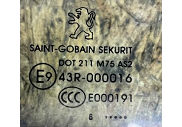Скло кутове правої передньої дверки Peugeot 308, T7, 07-13, SW, HB 5 дв, 9300T9, 9656648380