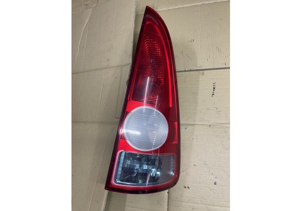 Ліхтар задній правий Renault Espace IV 2.2 dci, 8200027152