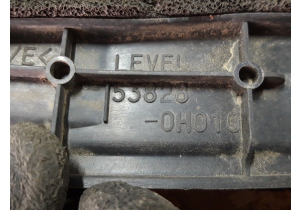 Ущільнювач лівого крила Citroen C1, Peugeot 107, 05-14, 53828-0H010
