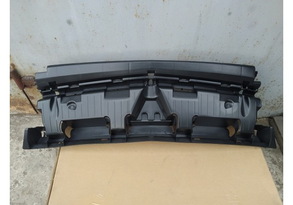 Решітка радіатора внутрішня, (окуляр, телевізор, рамка) Renault Kangoo II, 620363336R*